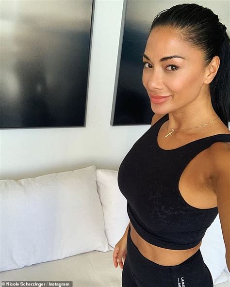 nicole scherzinger abs